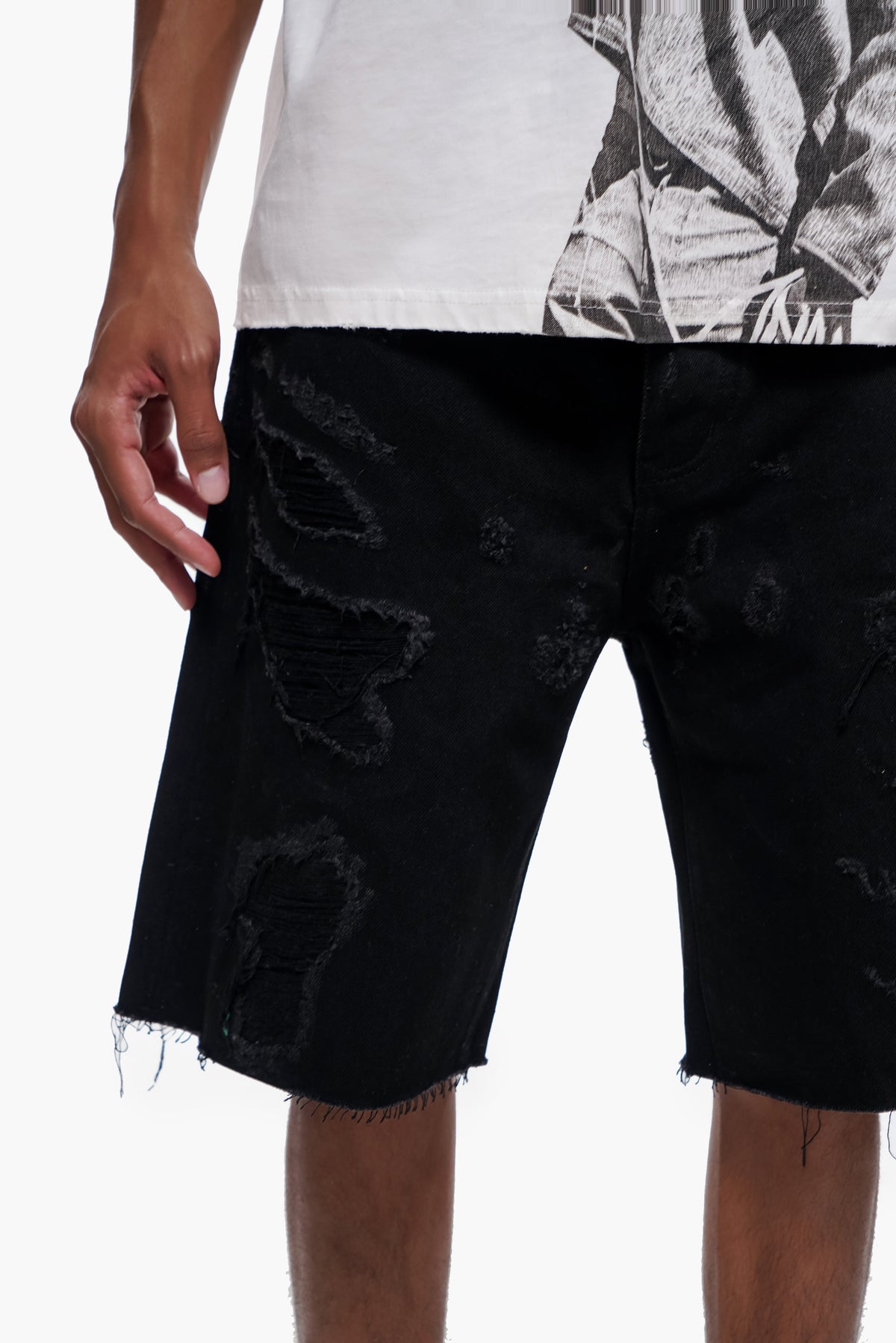 DISTRICT - Black Denim Shorts -