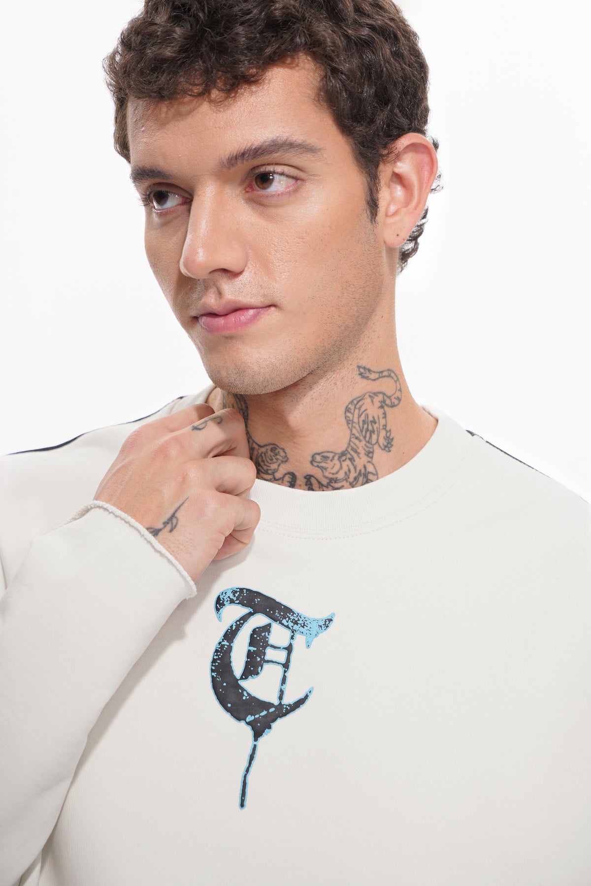 PEEK A BOO White Long Sleeve-