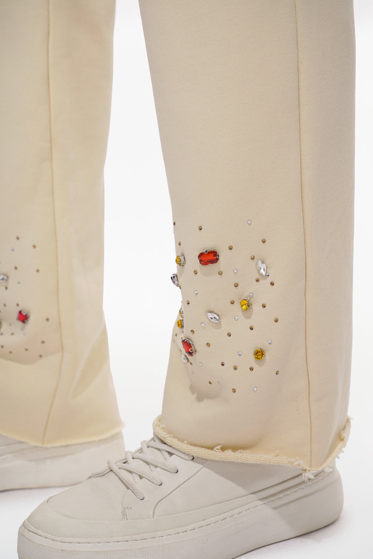 BLOOD DIAMOND Cream Sweat Pants-