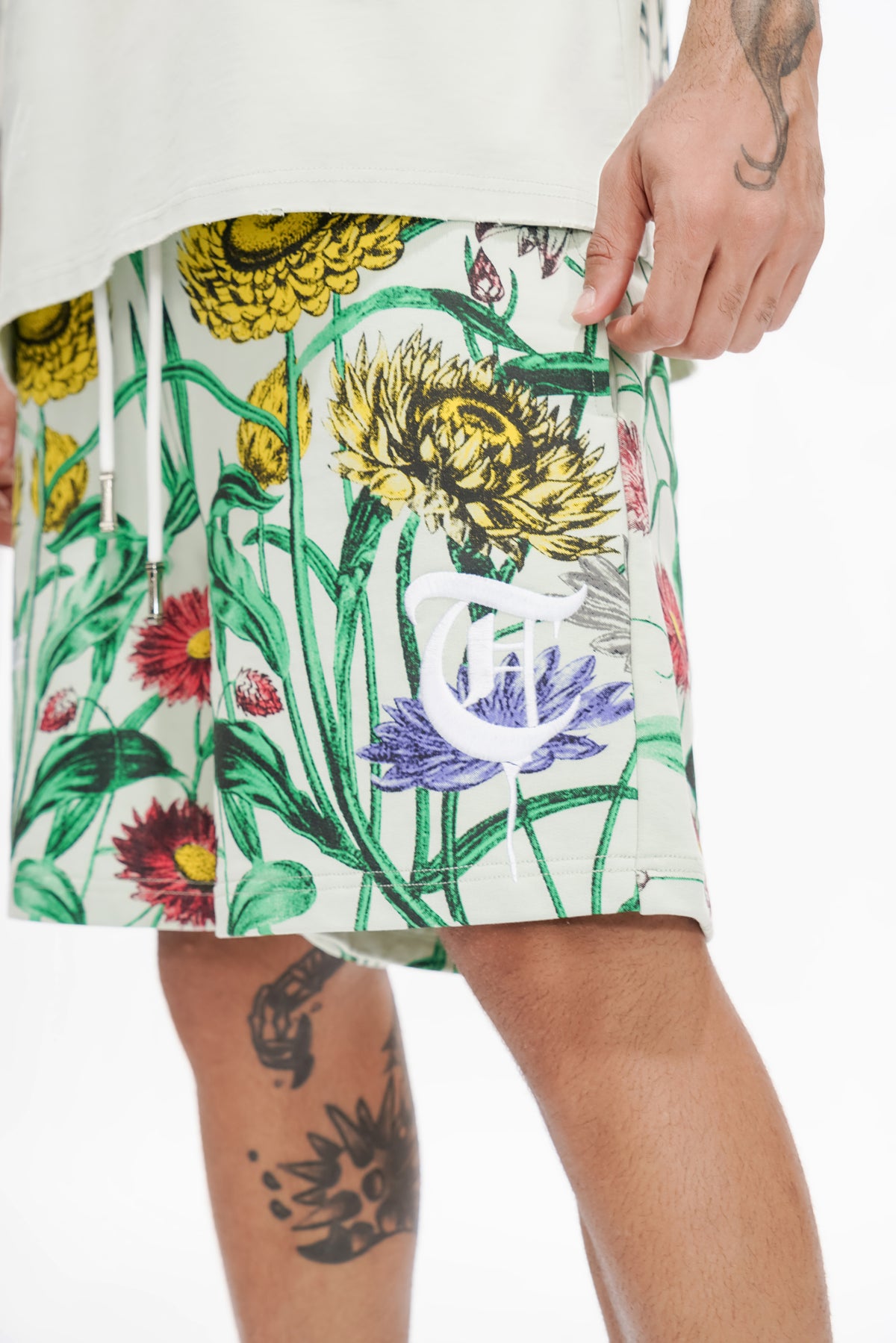 GROWN IN WAR SHORTS -